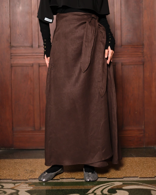 Image of Suri Linen Skirt x Jalma - Woodhaven