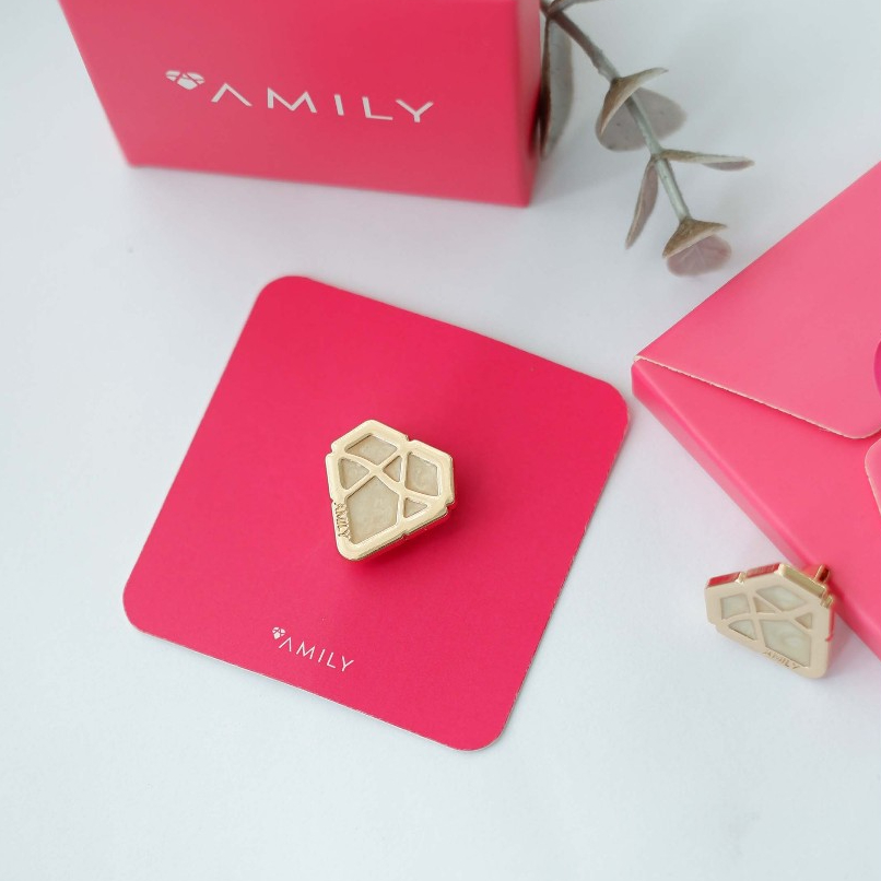 AMILY - Small Pin Brooch Mini Premium