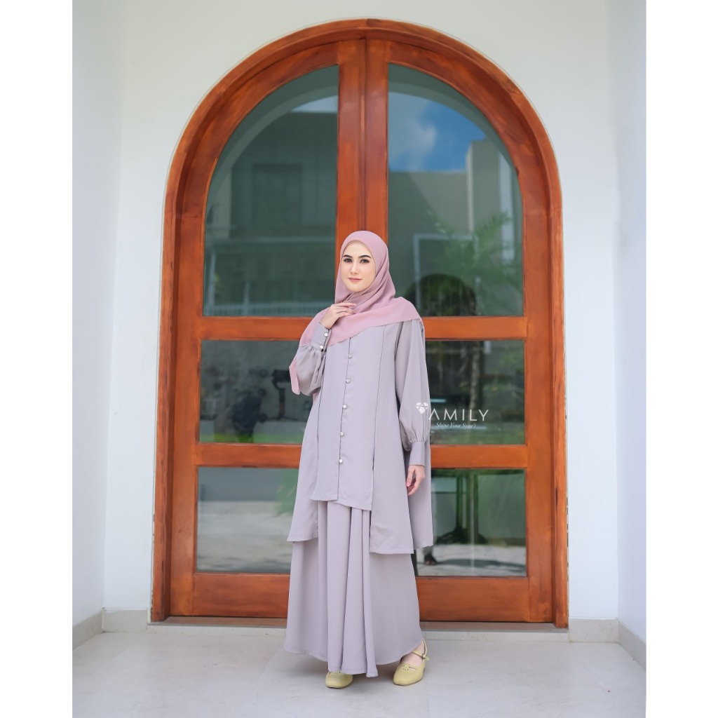 AMILY - Hanya 299K Oxana Set Tunik dan Rok Size Standar