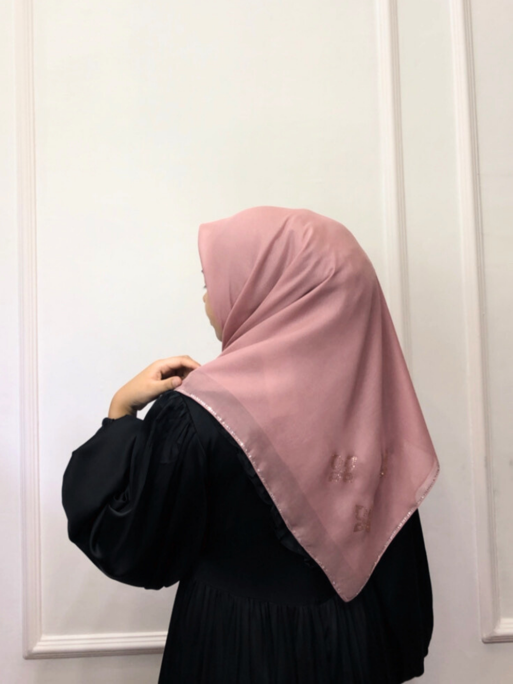 Hijab Square - Amorra Series 01 - Peach