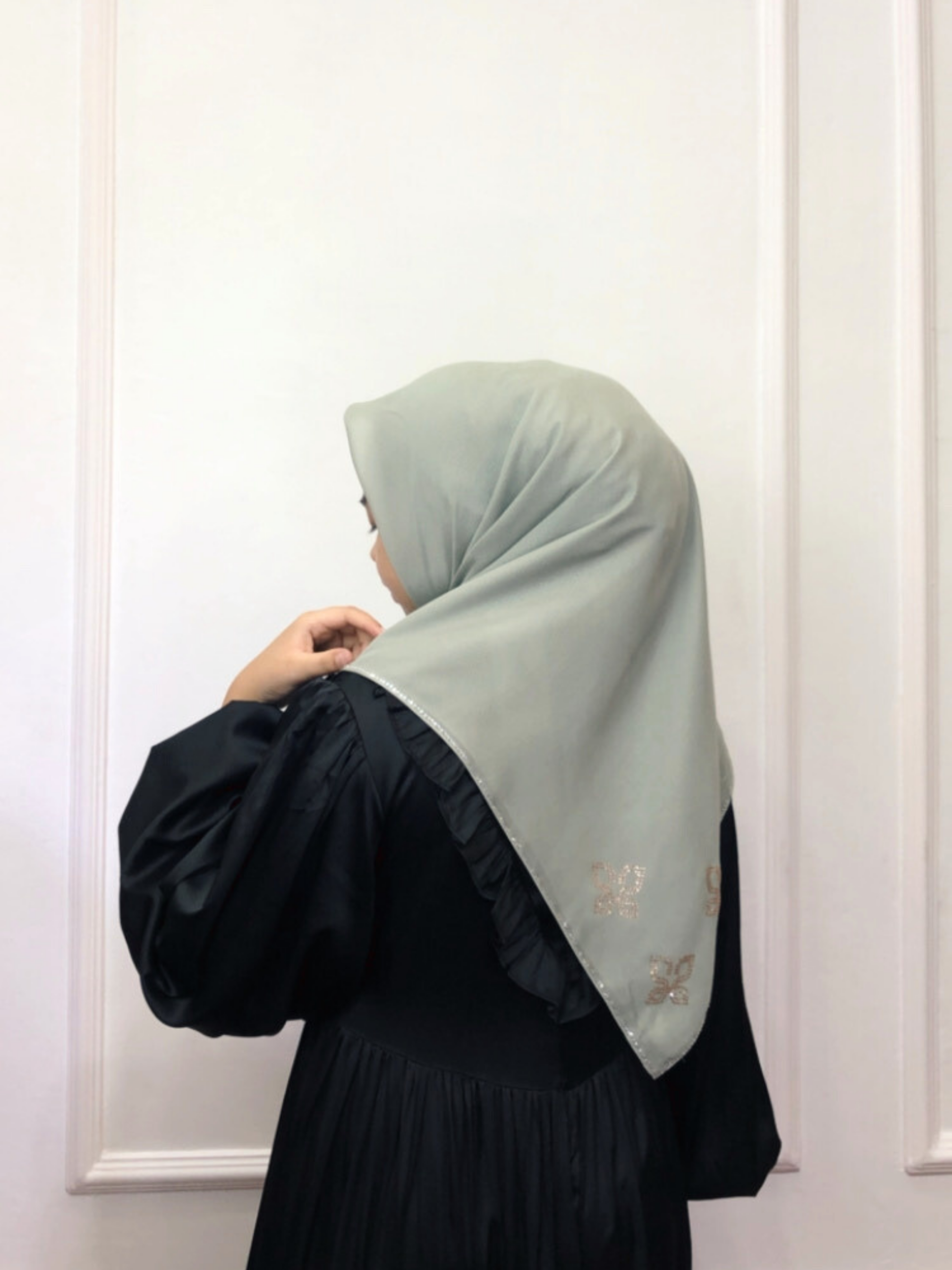 Hijab Square - Amorra Series 01 - Sage Green