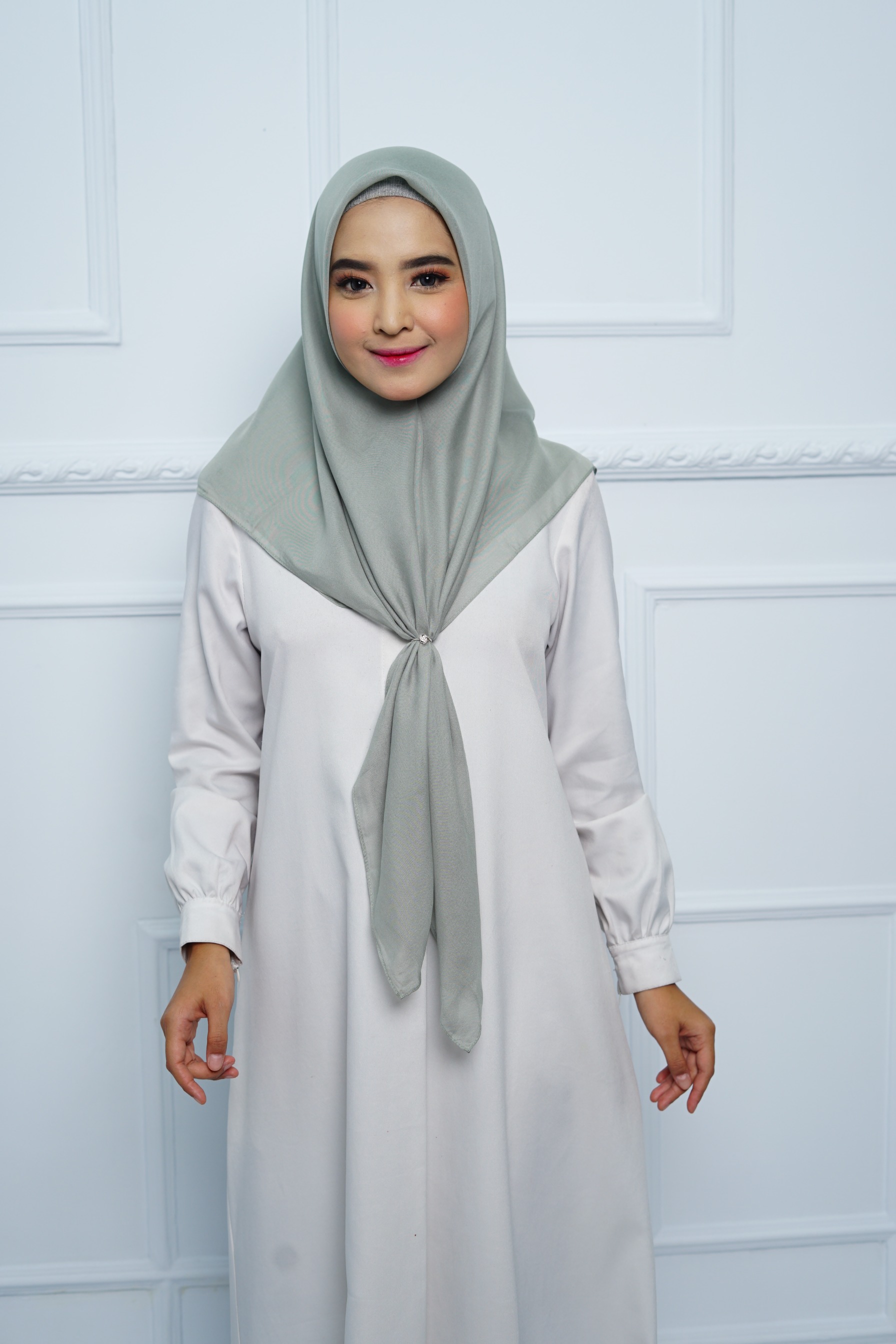 Hijab Square - Amorra Series 02 - Grey