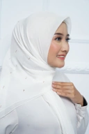 Hijab Square - Zaheera - Broken White
