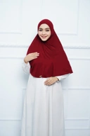 Shakira Jilbab - Bergo Elmeera Rayon Premium - Maroon