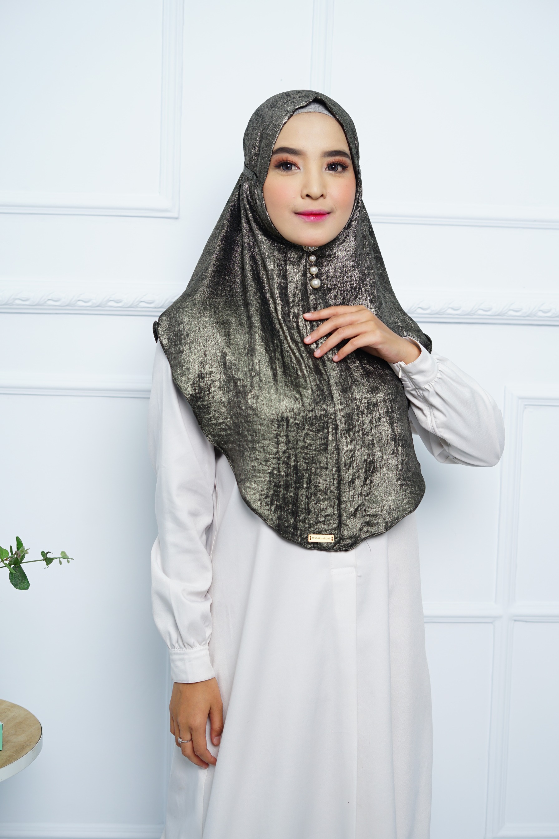 Jilbab - Bergo Shimmer Gliter - Black