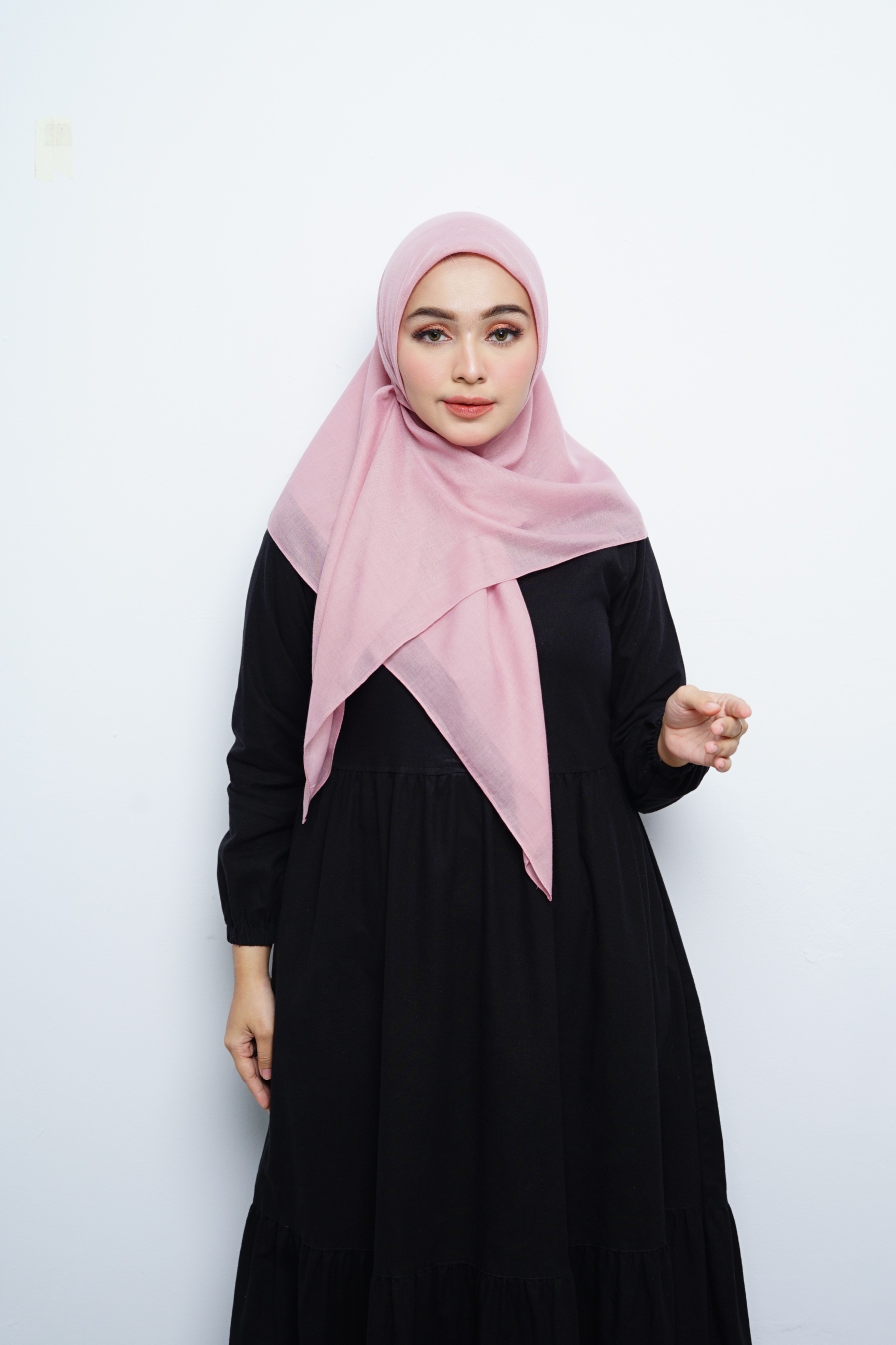 Hijab Square - Amecca Brokat - Peach Voal