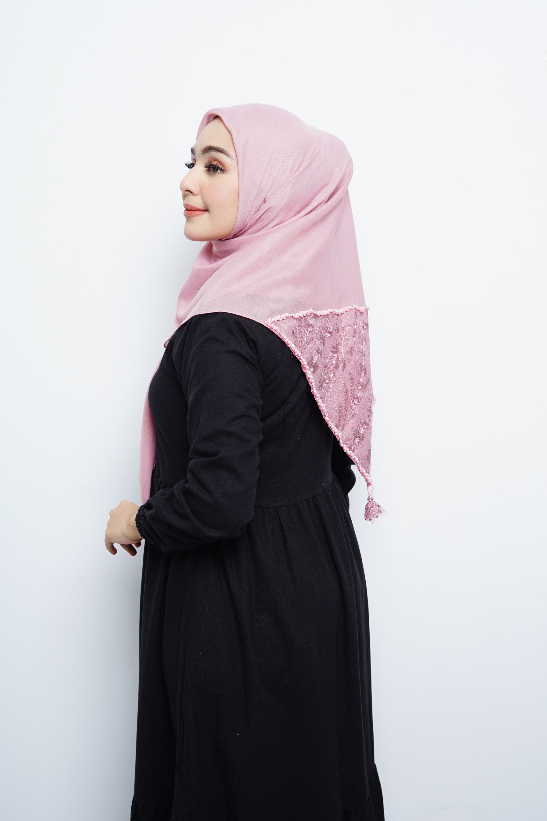 Hijab Square - Amecca Brokat - Peach Voal