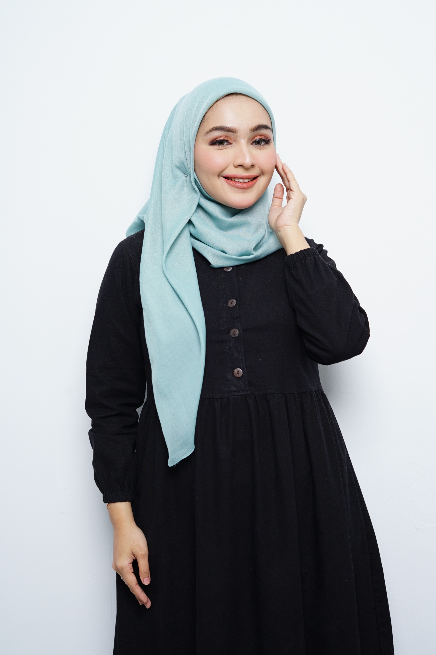 Hijab Square - Amecca Brokat - Wardah Voal