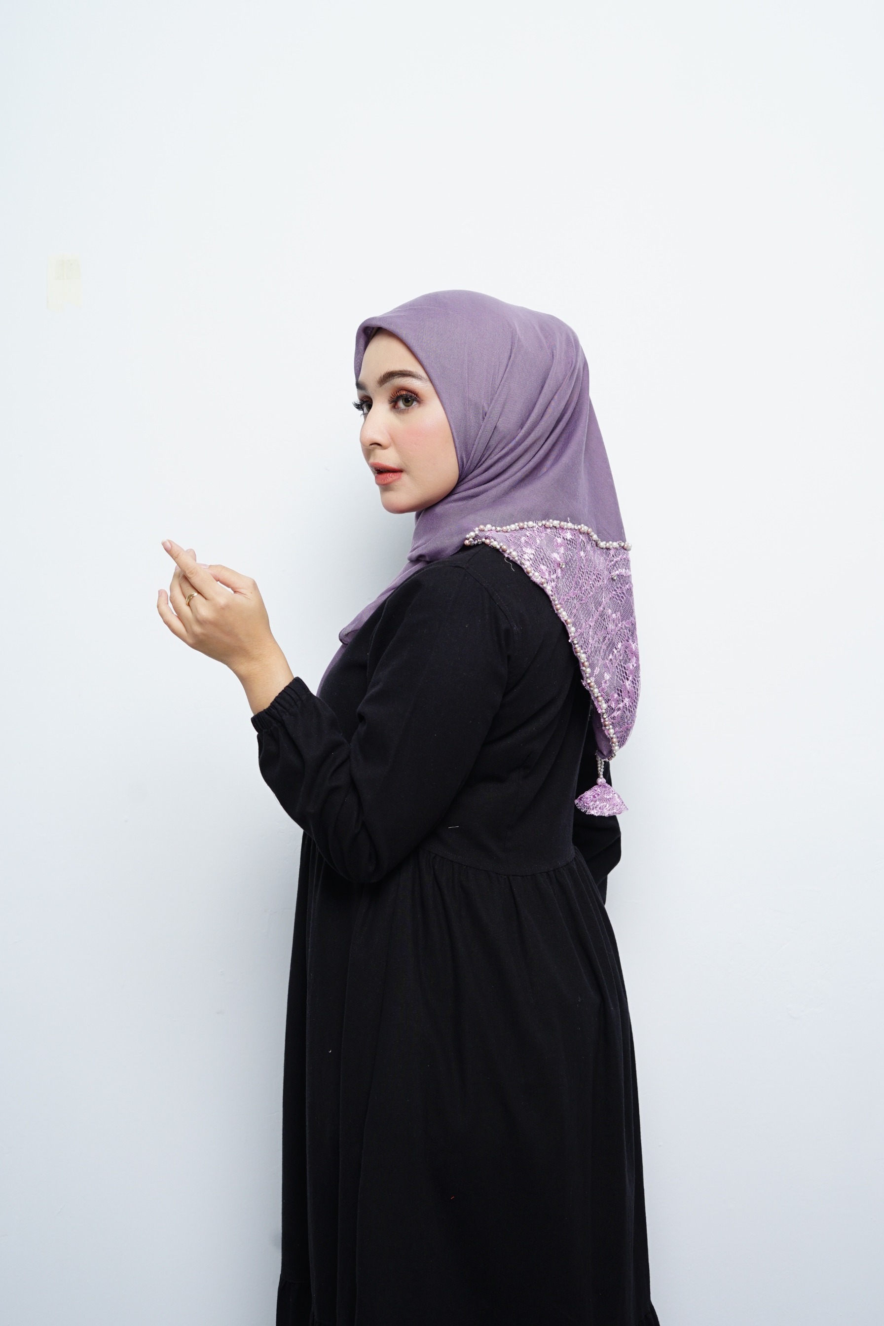 Hijab Square - Amecca Brokat - Taro Voal