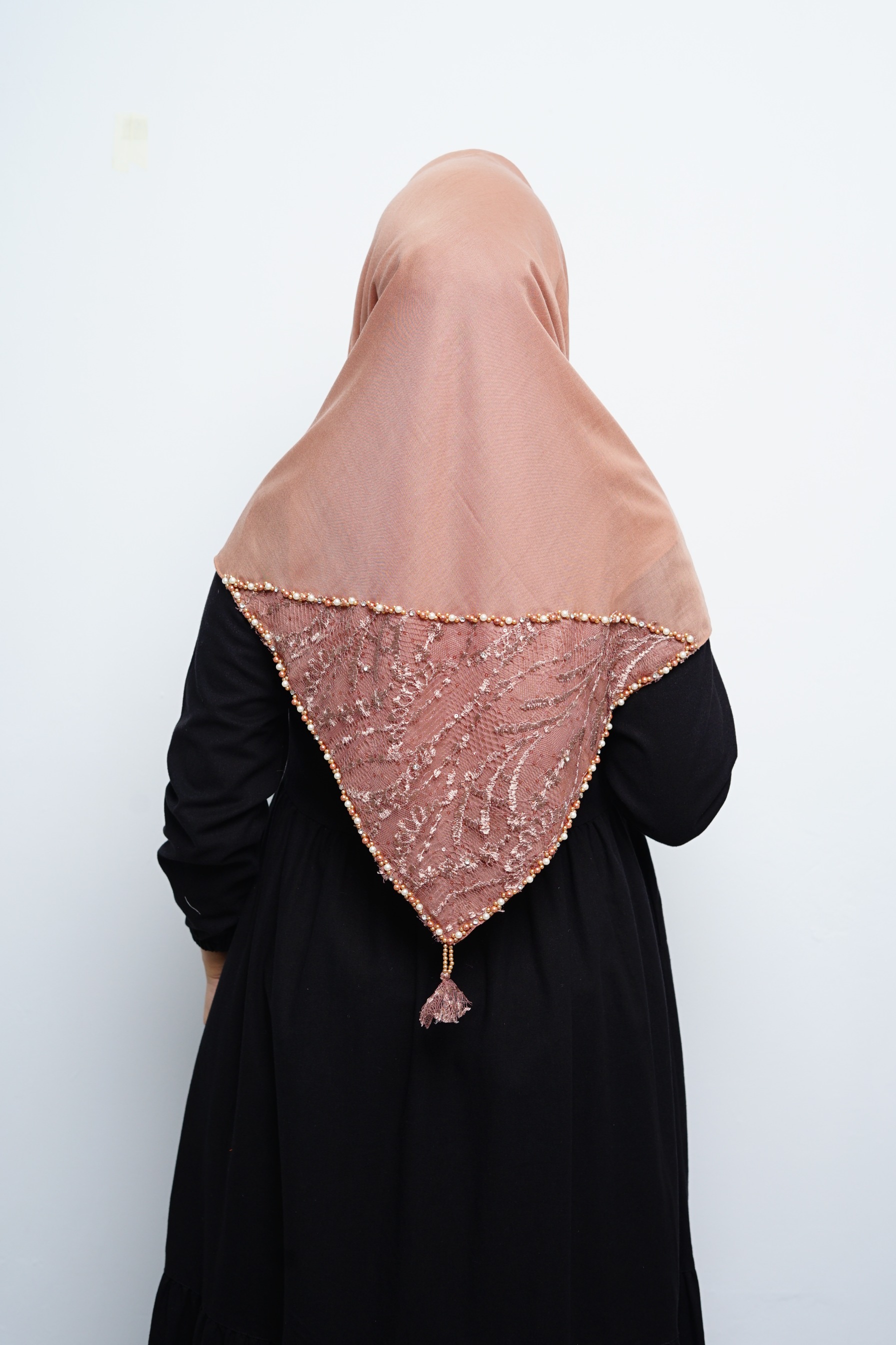 Hijab Square - Amecca Brokat - Coklat Caramel Voal