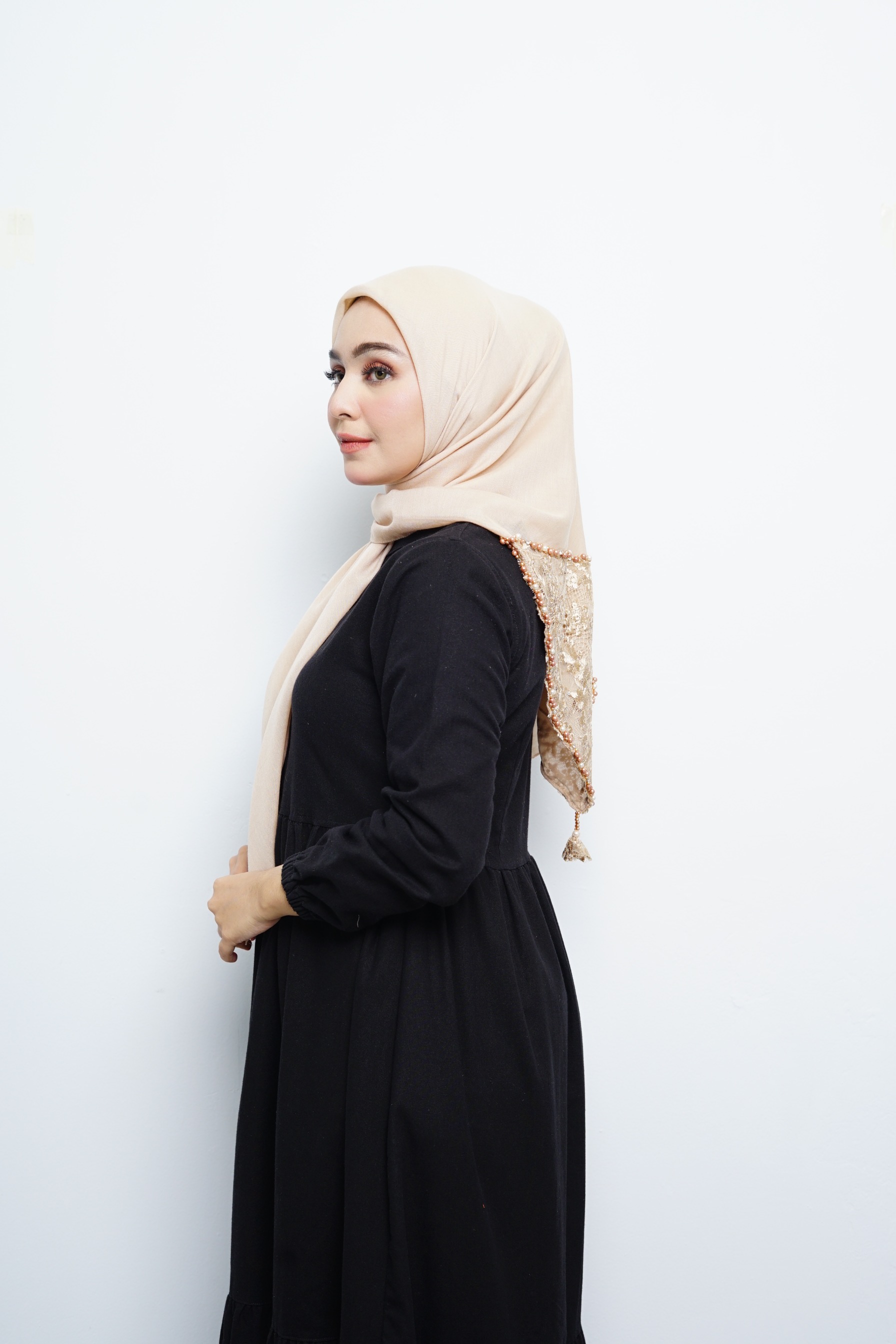Hijab Square - Amecca Brokat - Cream Voal