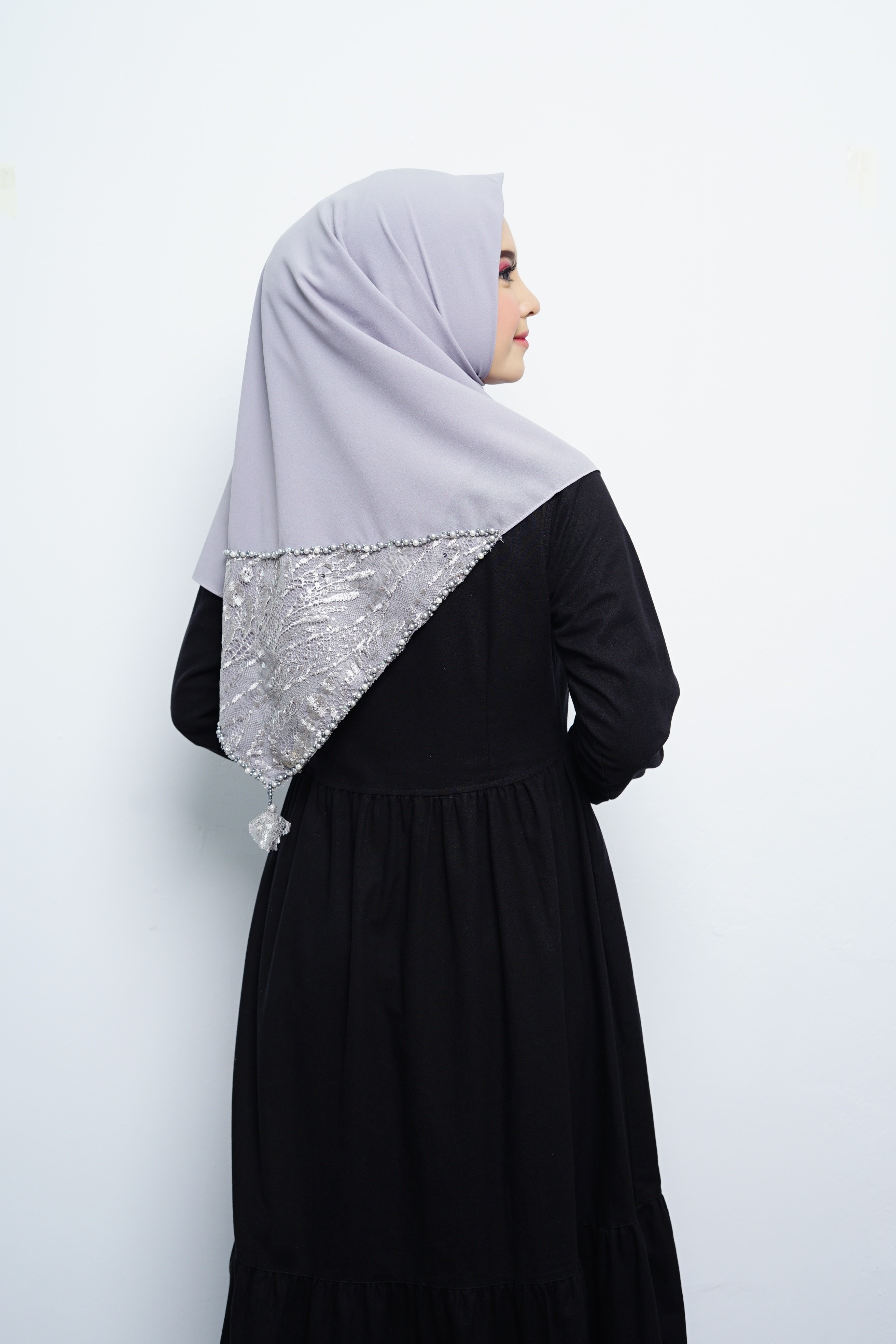 Hijab Square - Amecca Brokat - Grey Diamond