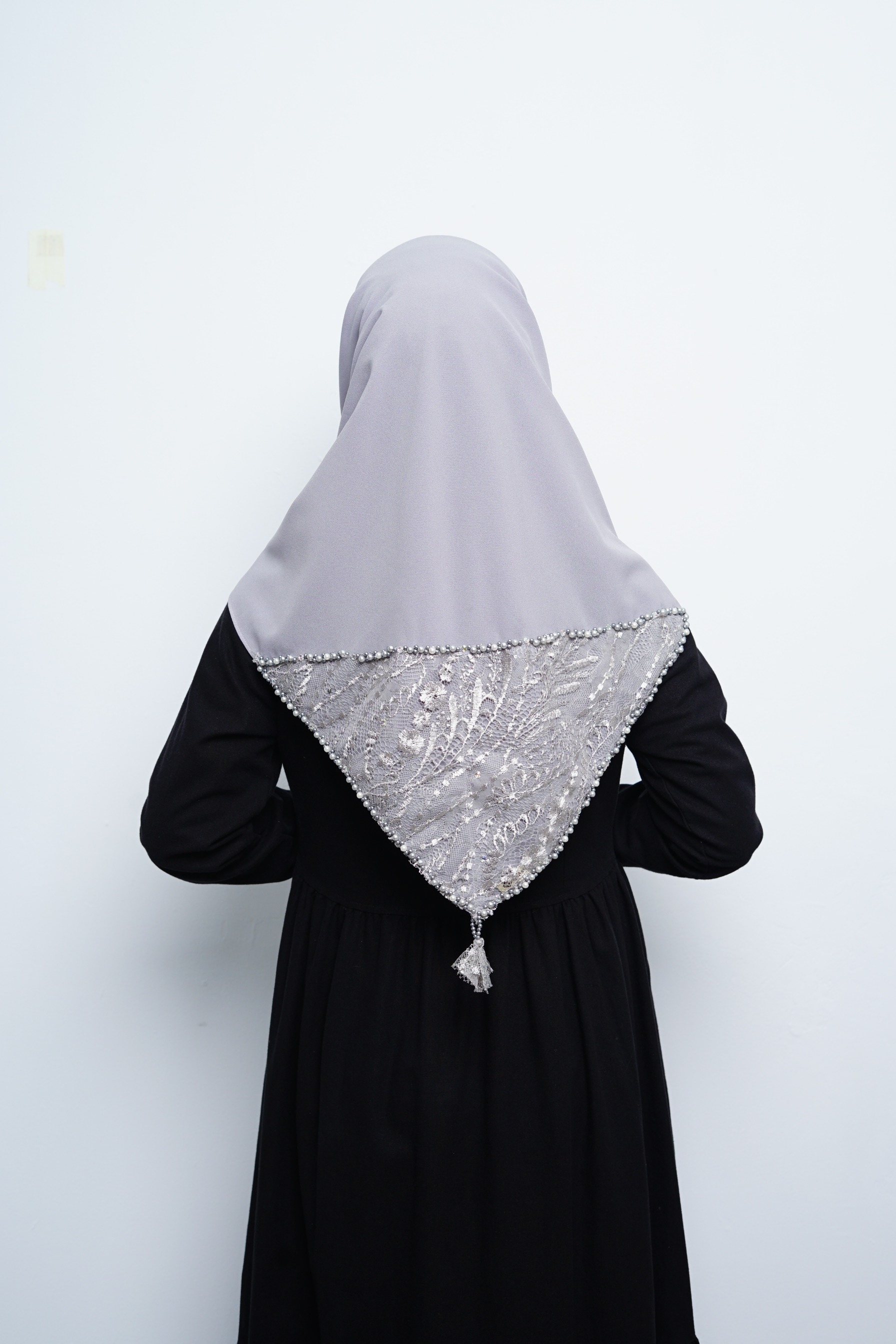 Hijab Square - Amecca Brokat - Grey Diamond