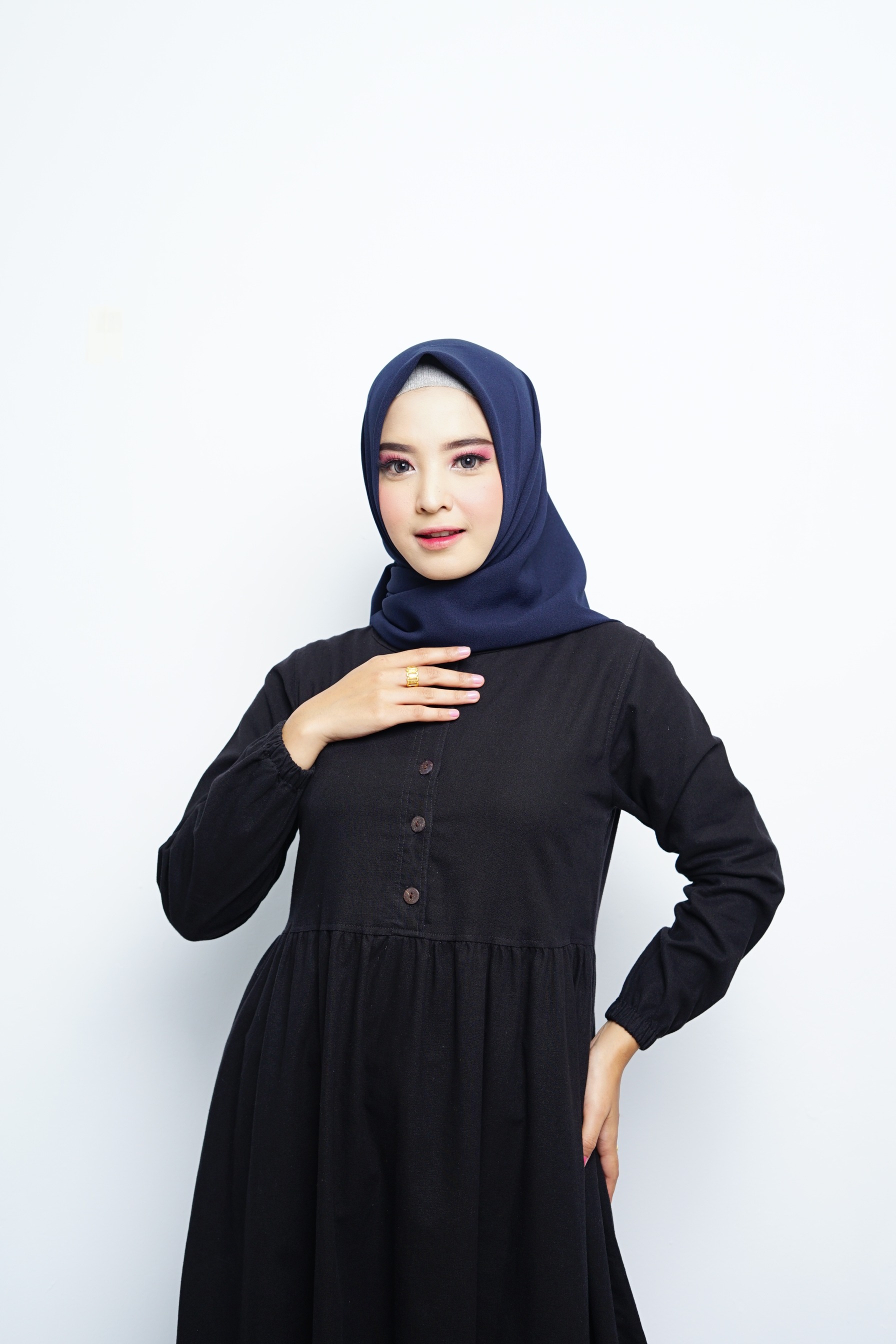 Hijab Square - Amecca Brokat - Navy Diamond