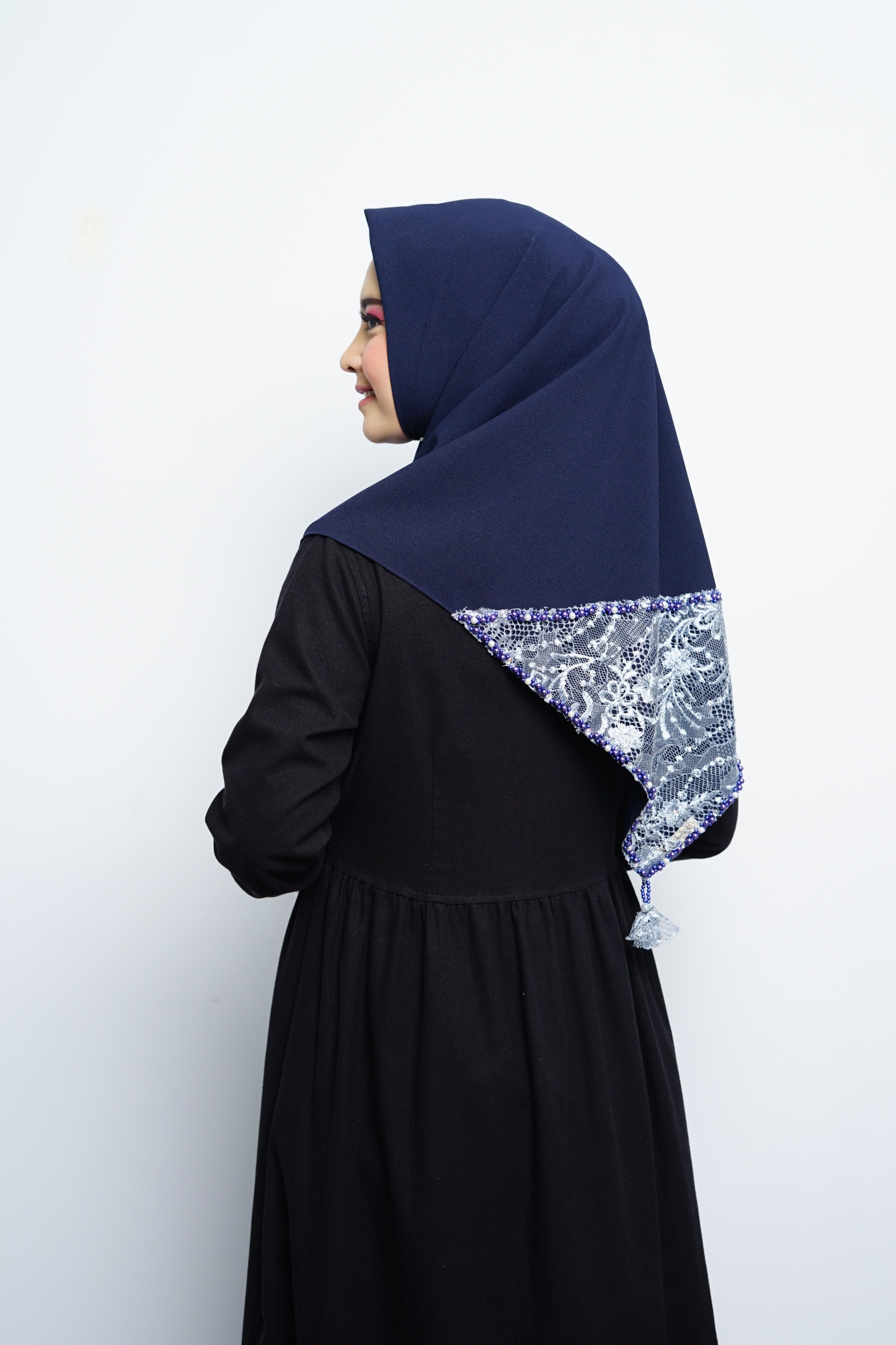 Hijab Square - Amecca Brokat - Navy Diamond