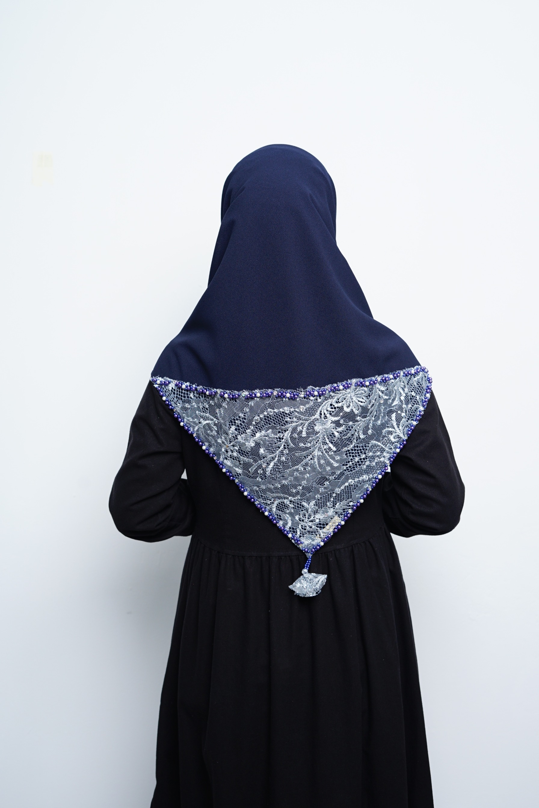 Hijab Square - Amecca Brokat - Navy Diamond
