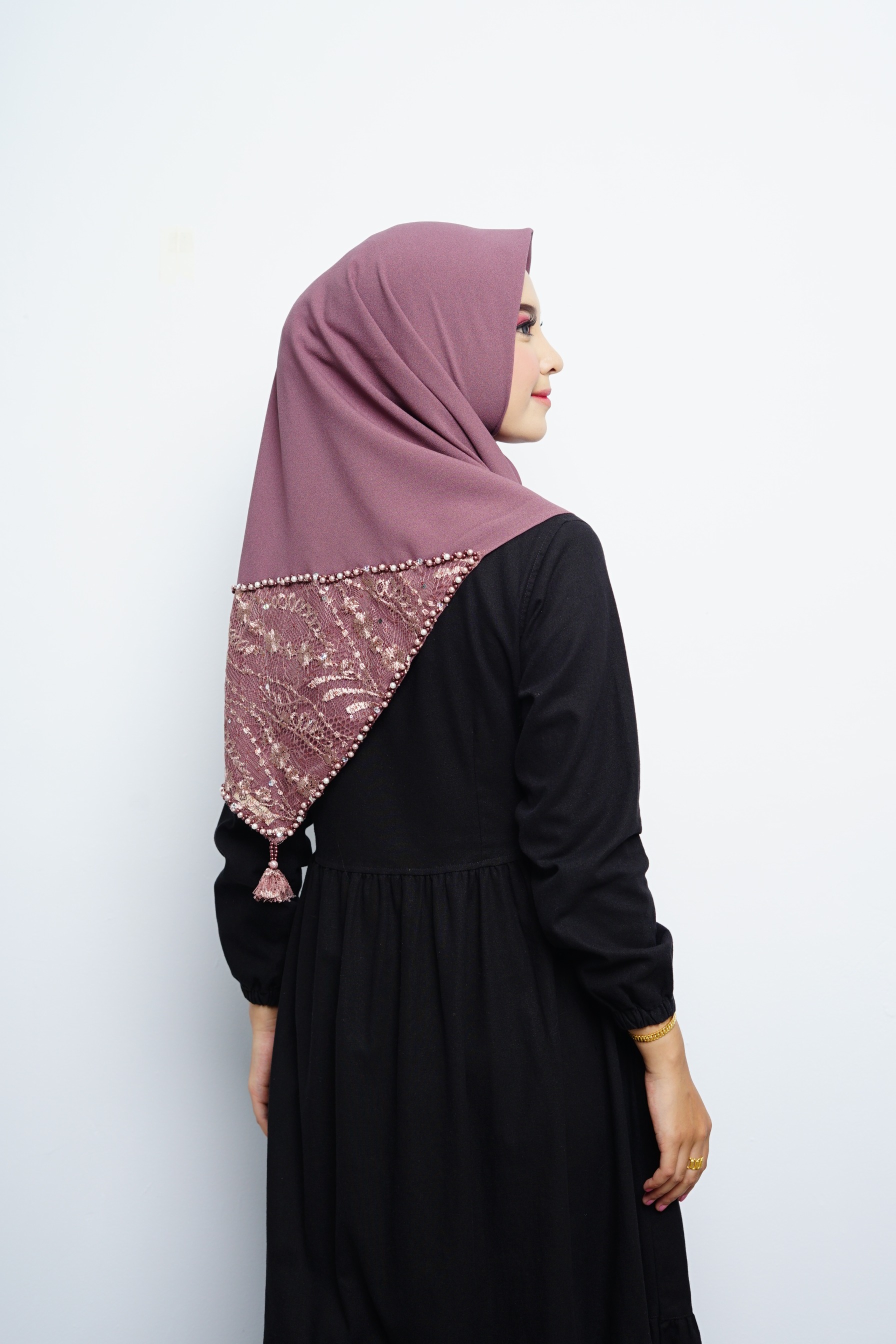 Hijab Square - Amecca Brokat - Grape Diamond