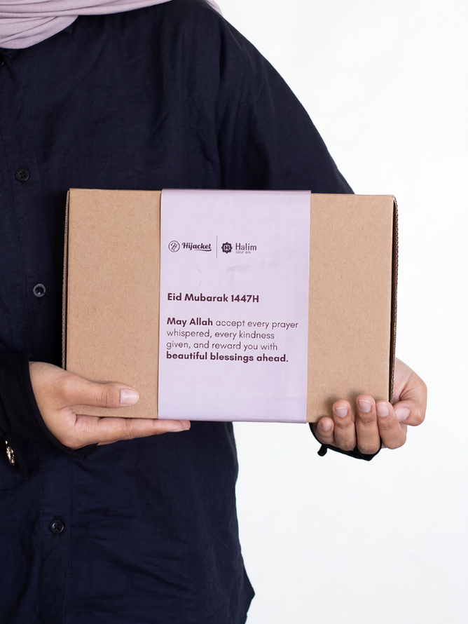 Hampers Hijacket x Halim – Mushaf & Perfume Gift Set