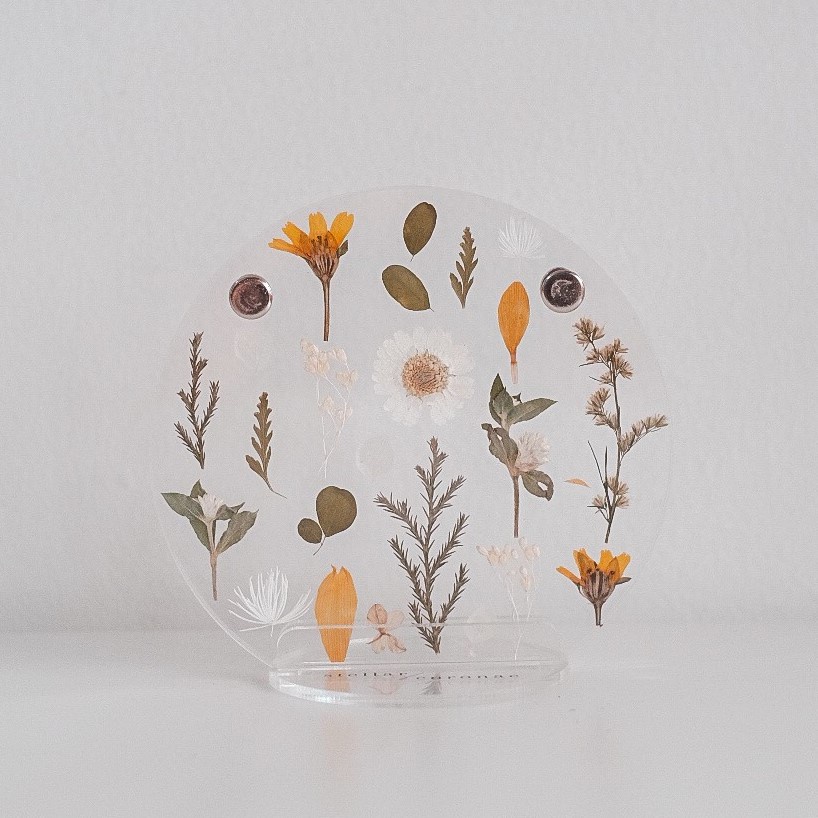 12cm Circle Pristine Standing | Bingkai Tulisan/Foto Bunga Kering | Hadiah Custom Hiasan Meja