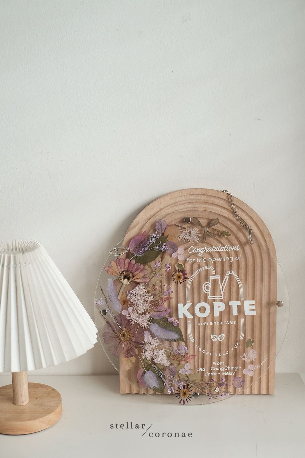 30cm Circle Pristine Hanging | Bingkai Tulisan/Foto Bunga Kering | Hadiah Custom Hiasan Dinding
