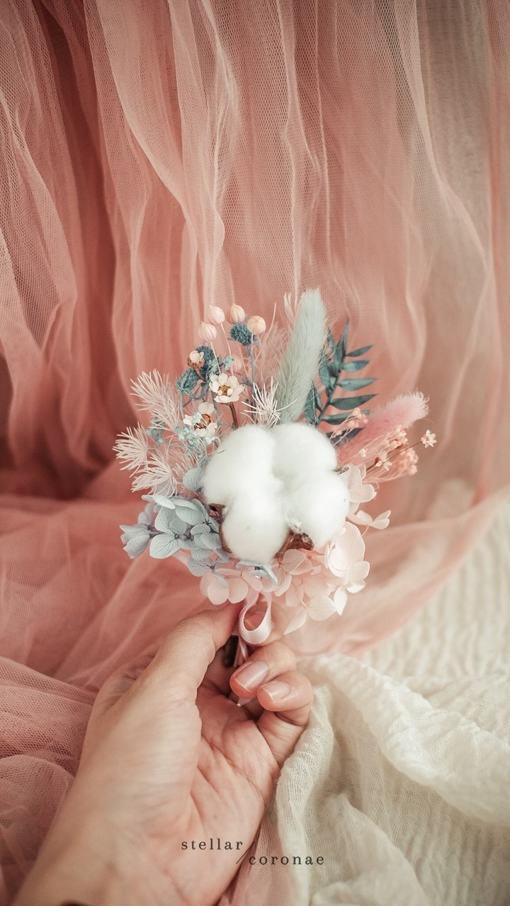 StellarCoronae - Boutonniere Groom