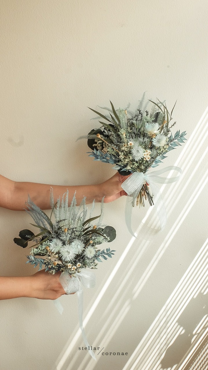StellarCoronae - Small Hand Bouquet