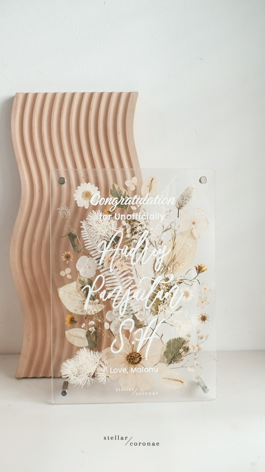 A4 Pristine Standing Portrait/Landscape | Bingkai Tulisan/Foto Bunga Kering | Hadiah Custom Hiasan Meja