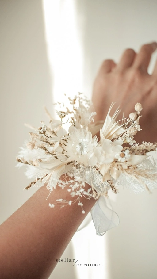 Image of StellarCoronae - Hand Corsage