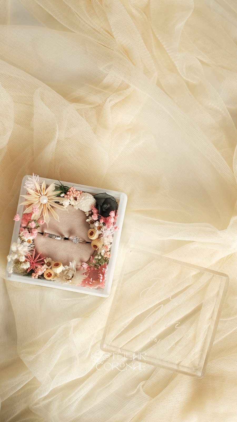 StellarCoronae - Acrylic Ring Box with Round Pad