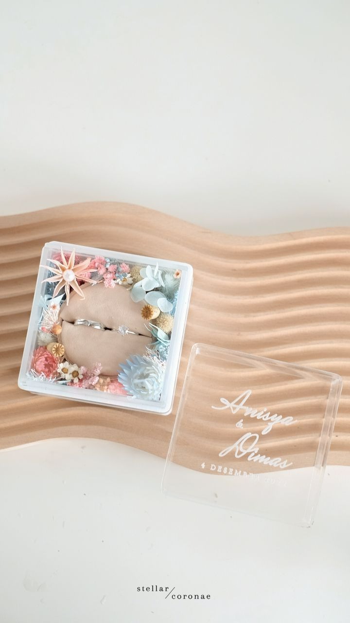 StellarCoronae - Acrylic Ring Box with Round Pad