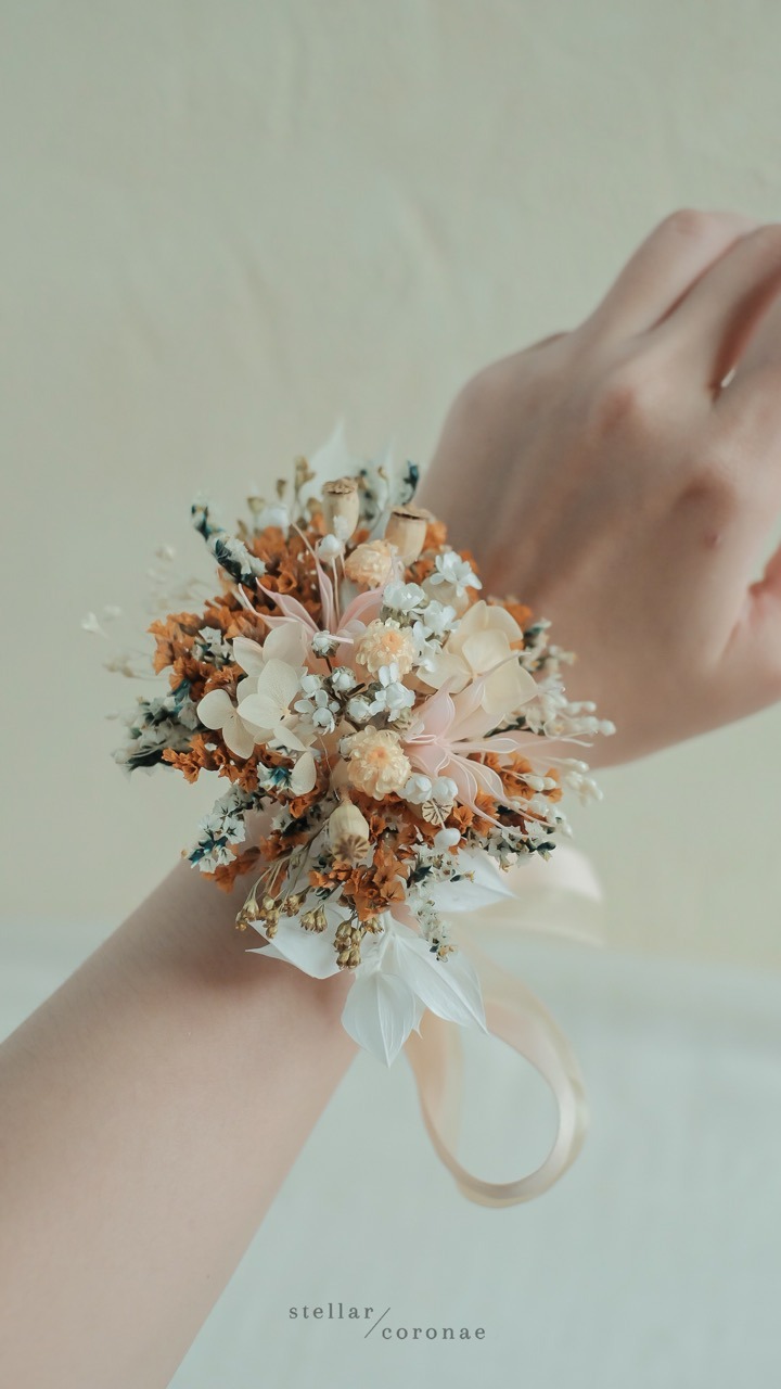 StellarCoronae - Hand Corsage