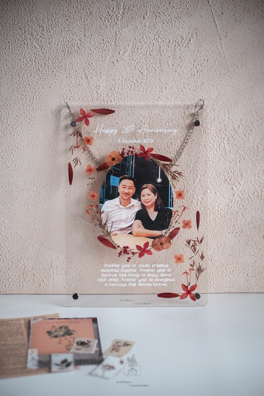 A4 Pristine Hanging Portrait | Bingkai Tulisan/Foto Bunga Kering | Hadiah Custom Hiasan Dinding