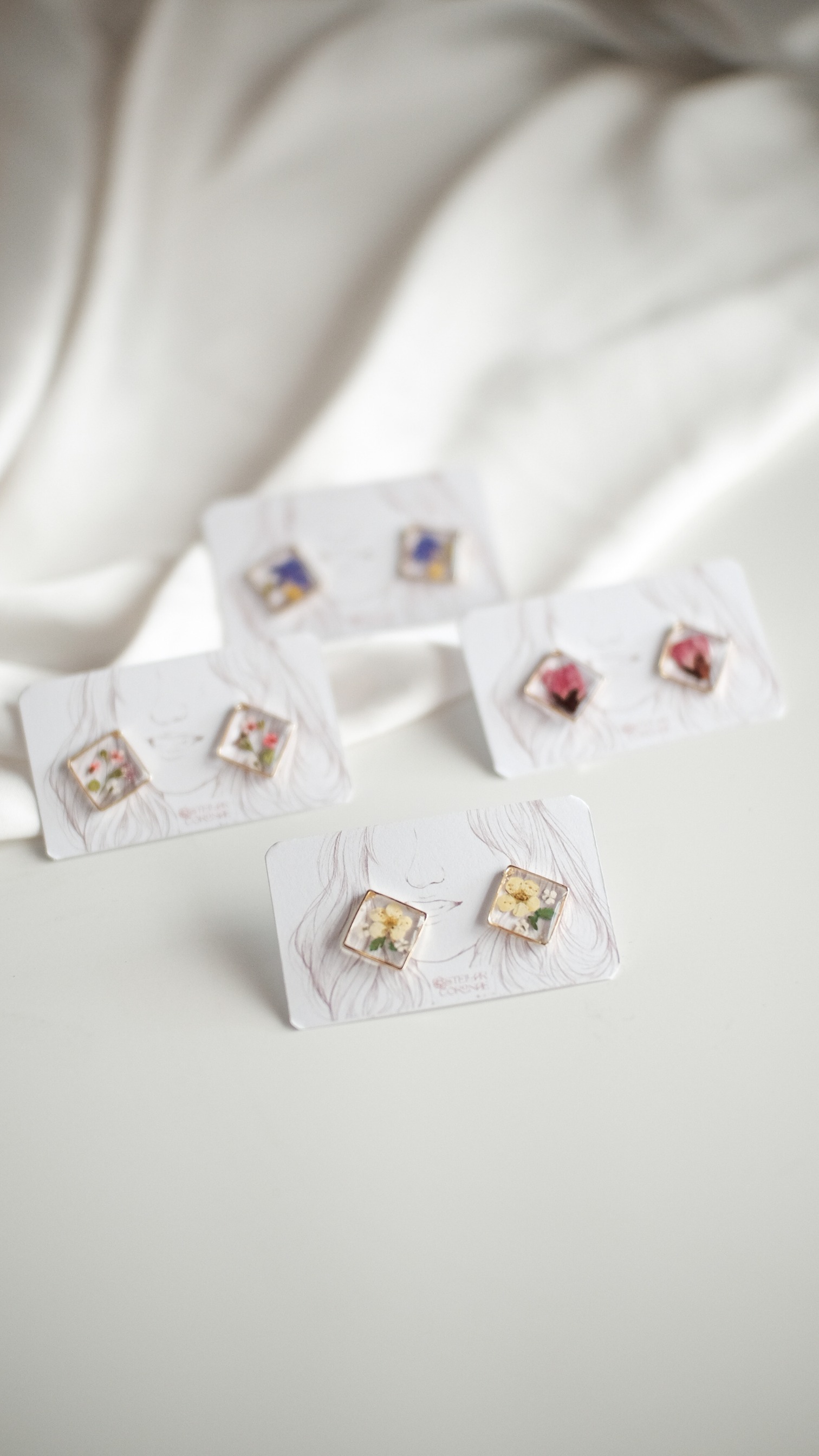 StellarCoronae - Ring Square Studs