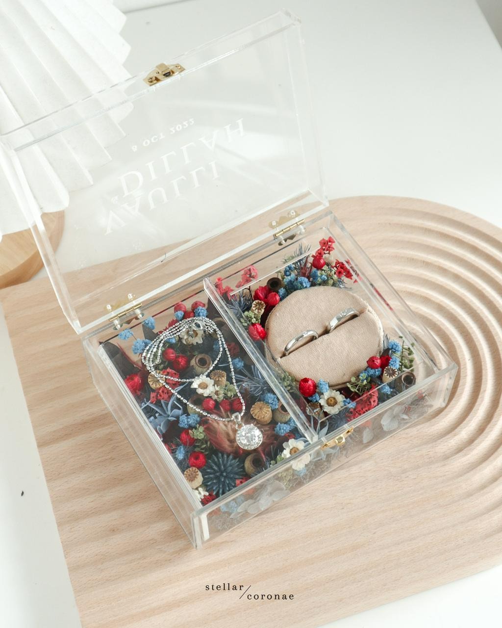 StellarCoronae - Regular Mahr Box Small Landscape with Round Holder