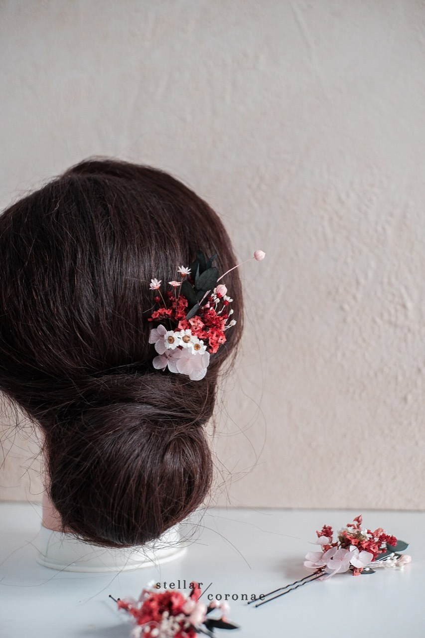 StellarCoronae - Hairpin (M)
