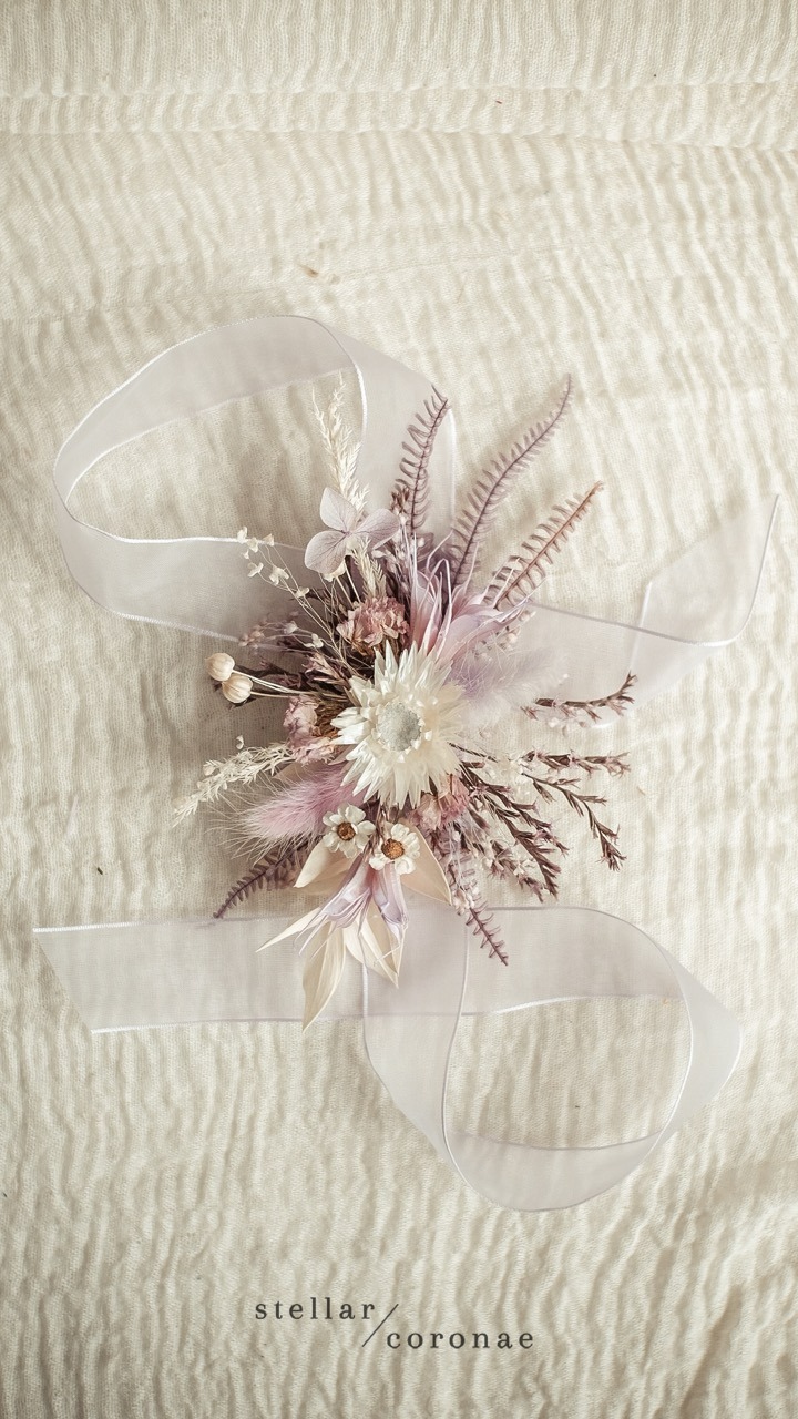 StellarCoronae - Hand Corsage