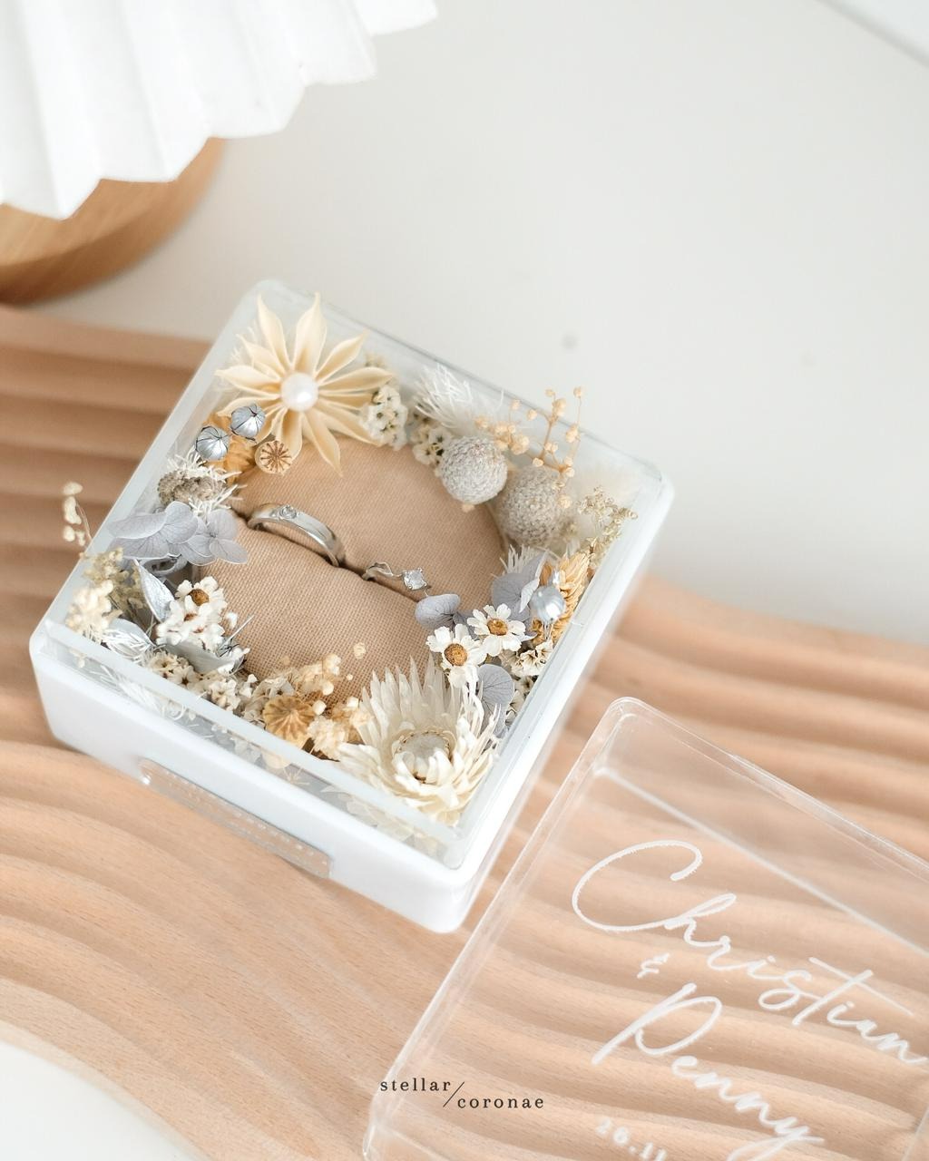 StellarCoronae - Acrylic Ring Box with Round Pad