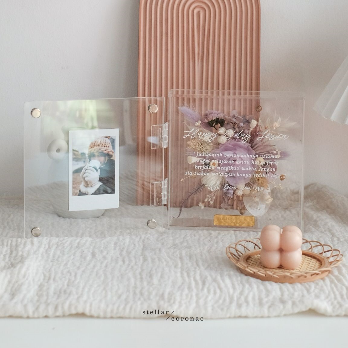 StellarCoronae - Flower Book Center Arrangement | Bingkai Foto | Hiasan Meja | Kado | Hadiah | Kado Hari Ibu | Mother's