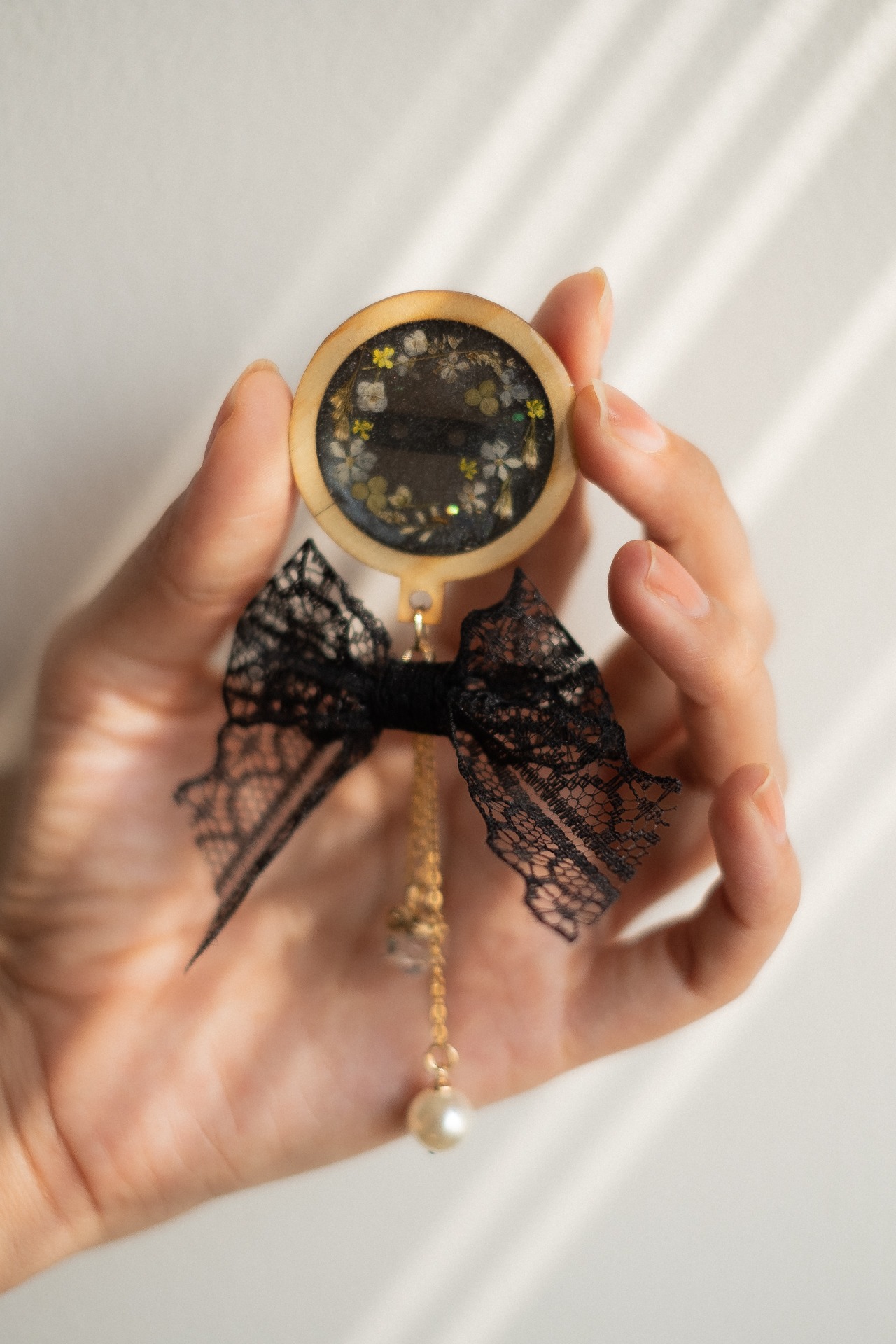 StellarCoronae - Round Brooch Ribbon OOTW