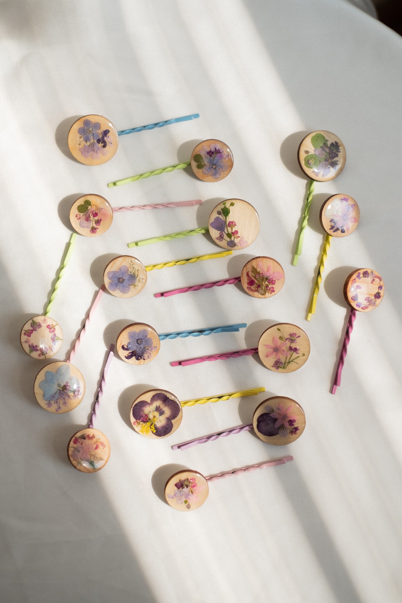 StellarCoronae - Hairpins OOTW