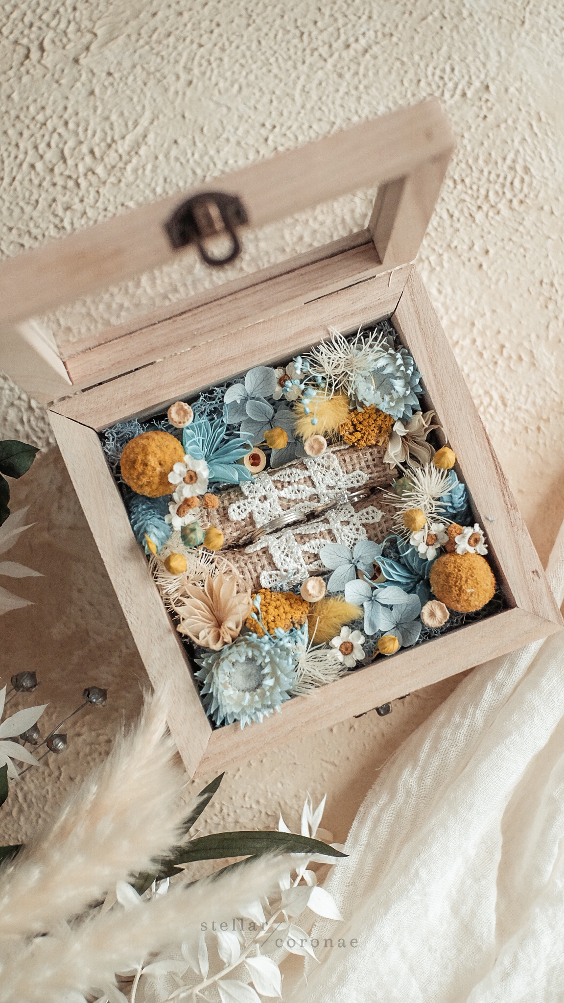 StellarCoronae - Wooden Ring Box