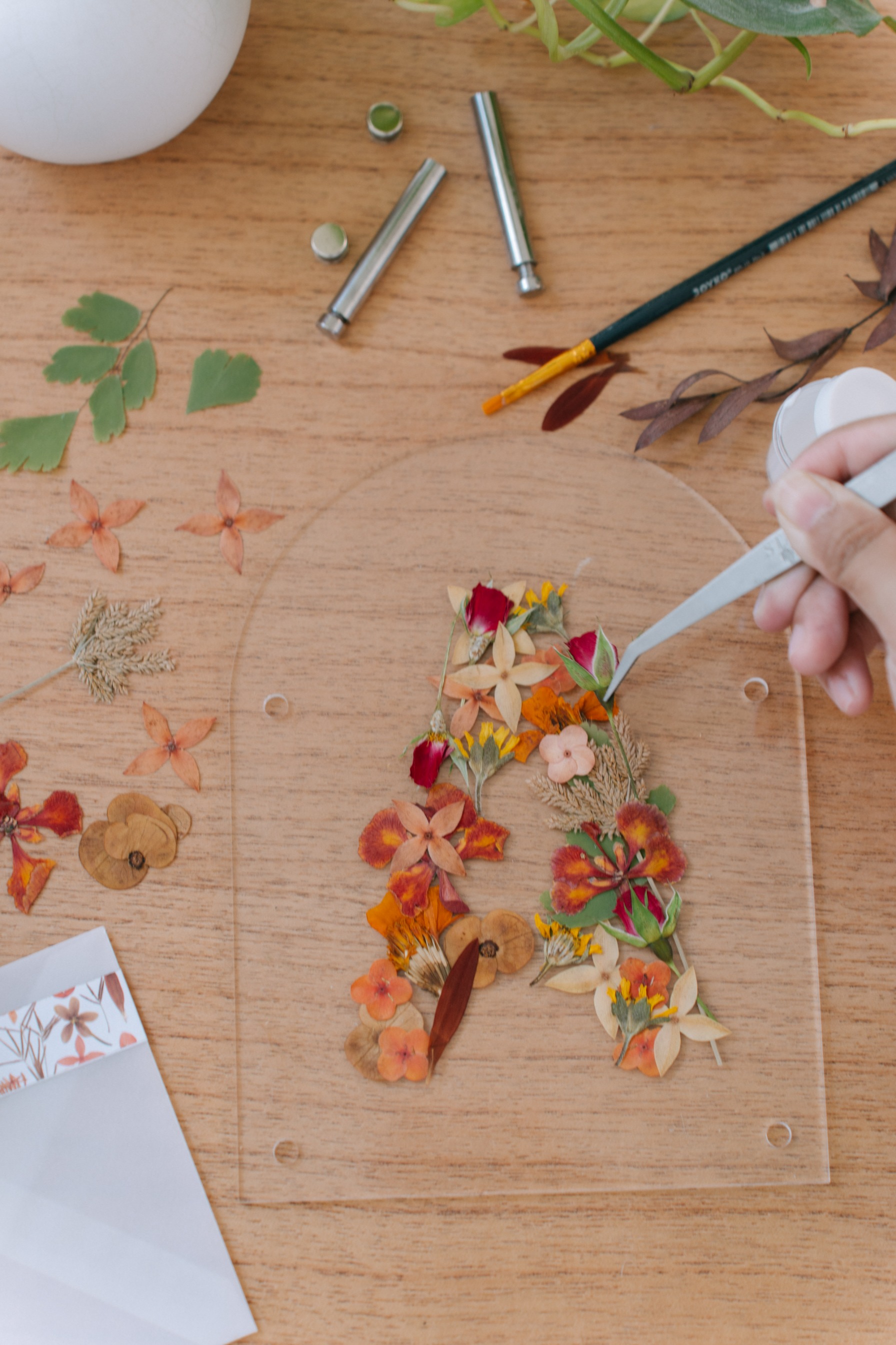 StellarCoronae - DIY KIT Pressed Flowers Letter Creation | DIY KIT Bunga Kering pada Akrilik Frame | Hadiah | Kado Valentine 