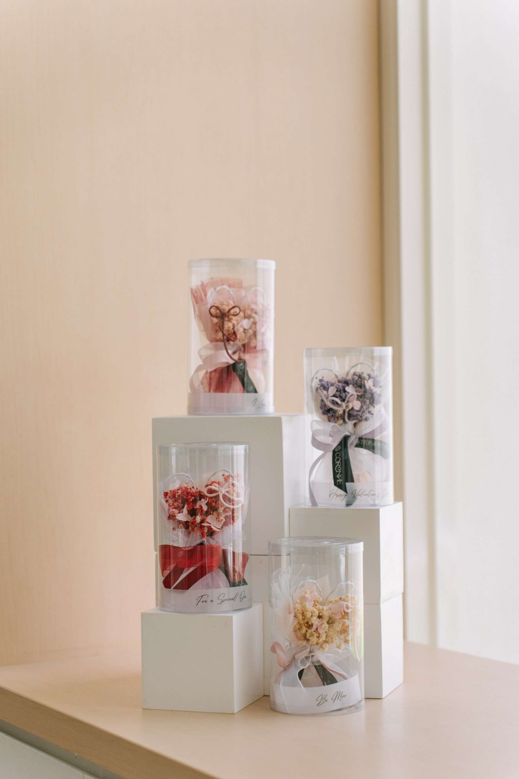 StellarCoronae - Mini Bouquet Love in Tube | Buket Bunga Kering | Hadiah Kado Valentine