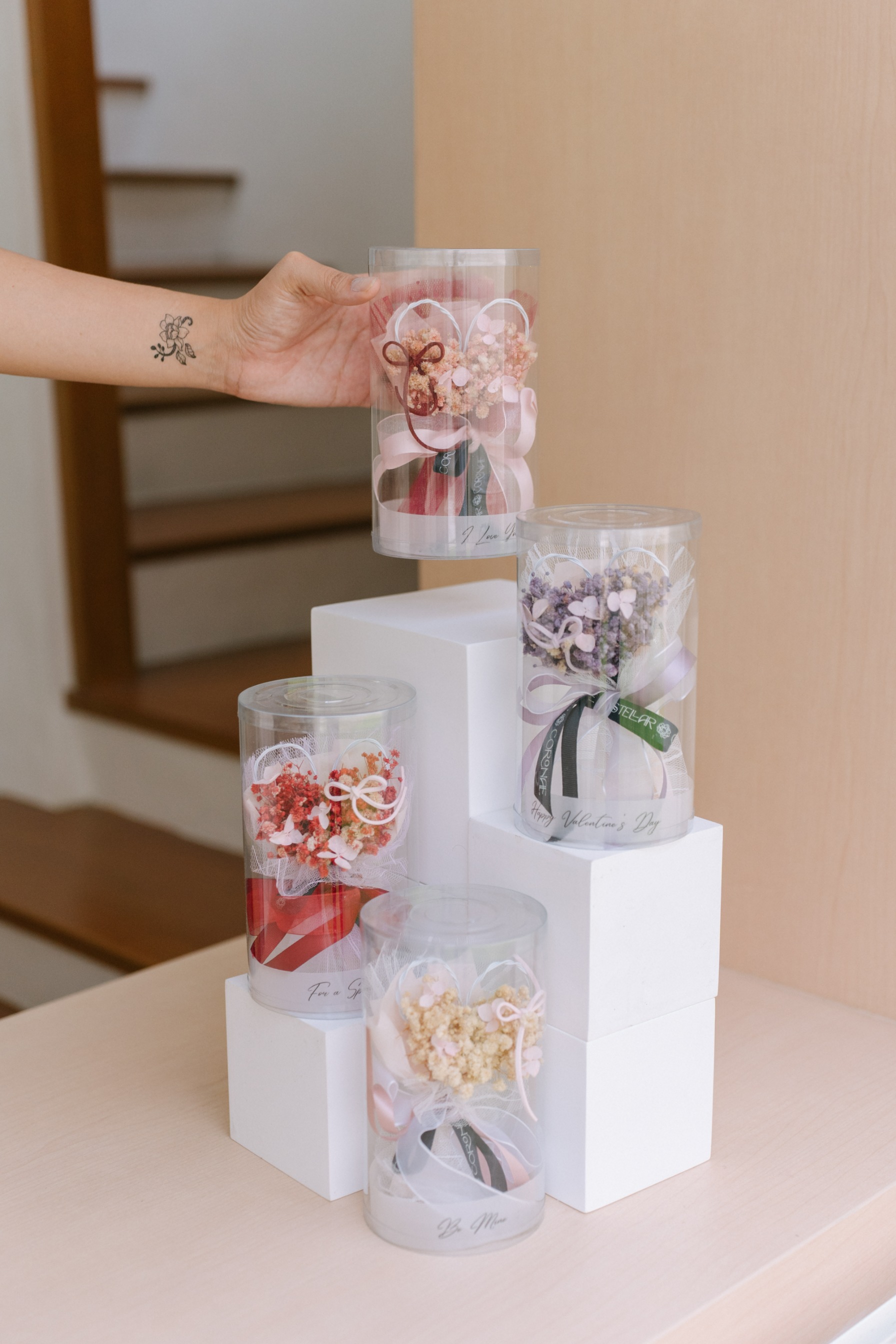 StellarCoronae - Mini Bouquet Love in Tube | Buket Bunga Kering | Hadiah Kado Valentine