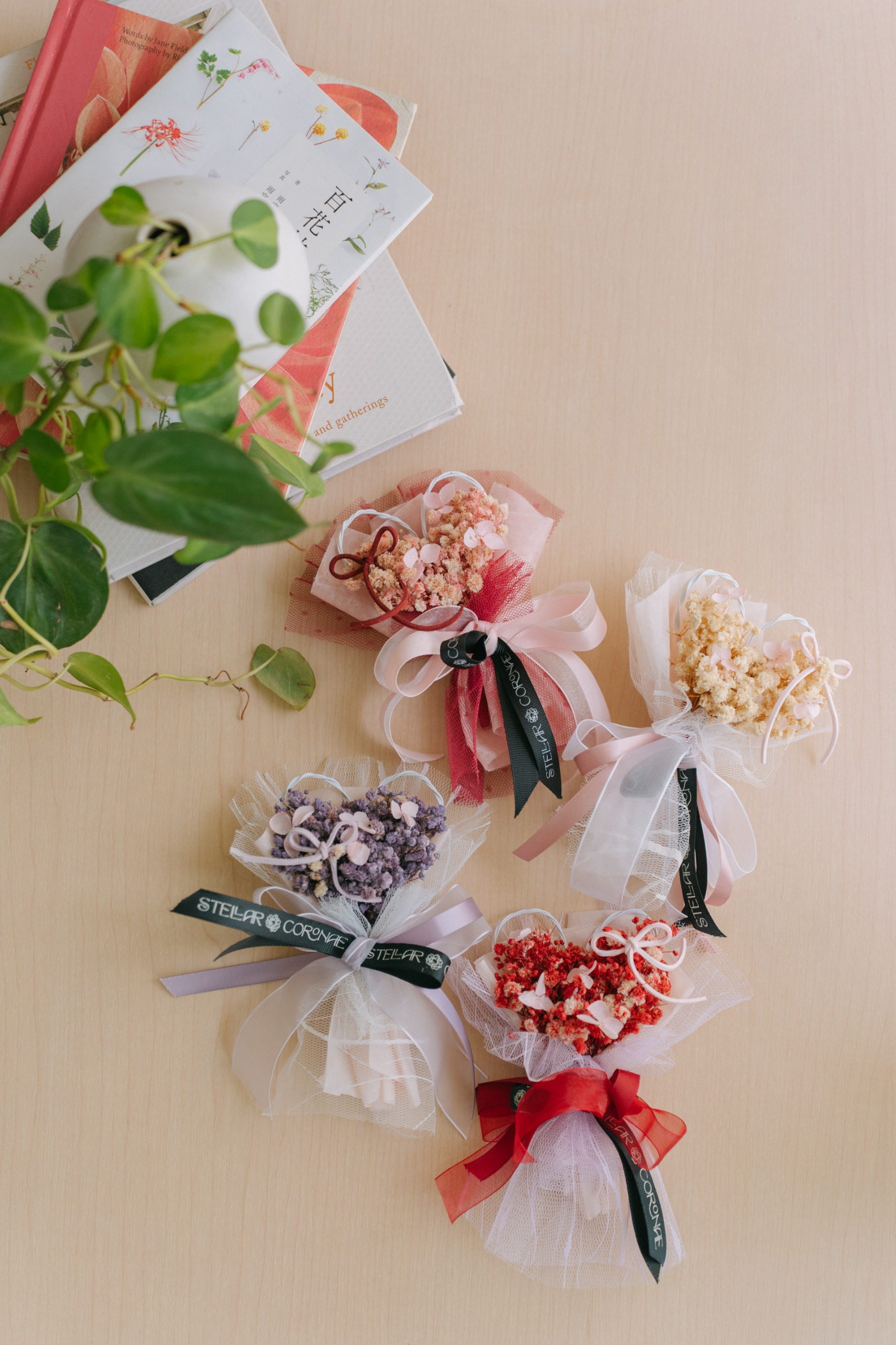 StellarCoronae - Mini Bouquet Love in Tube | Buket Bunga Kering | Hadiah Kado Valentine