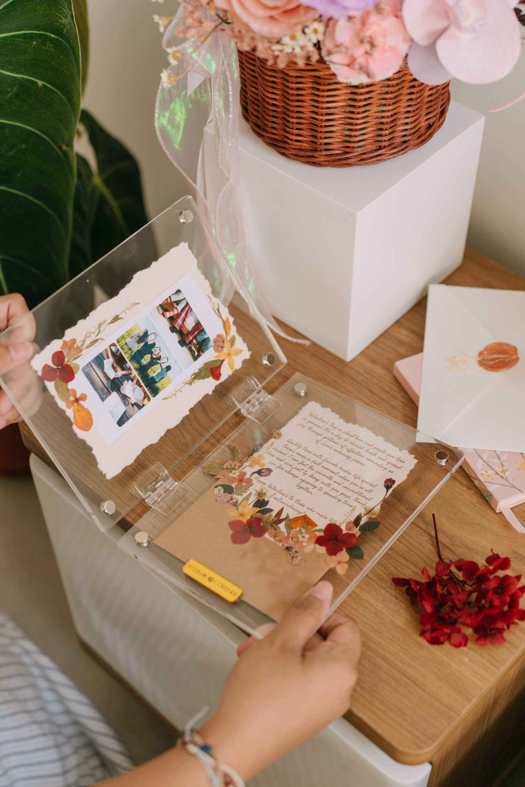 StellarCoronae - Pristine Book 15x20cm with Letter and Envelope | Bingkai Foto | Hadiah Kado Valentine
