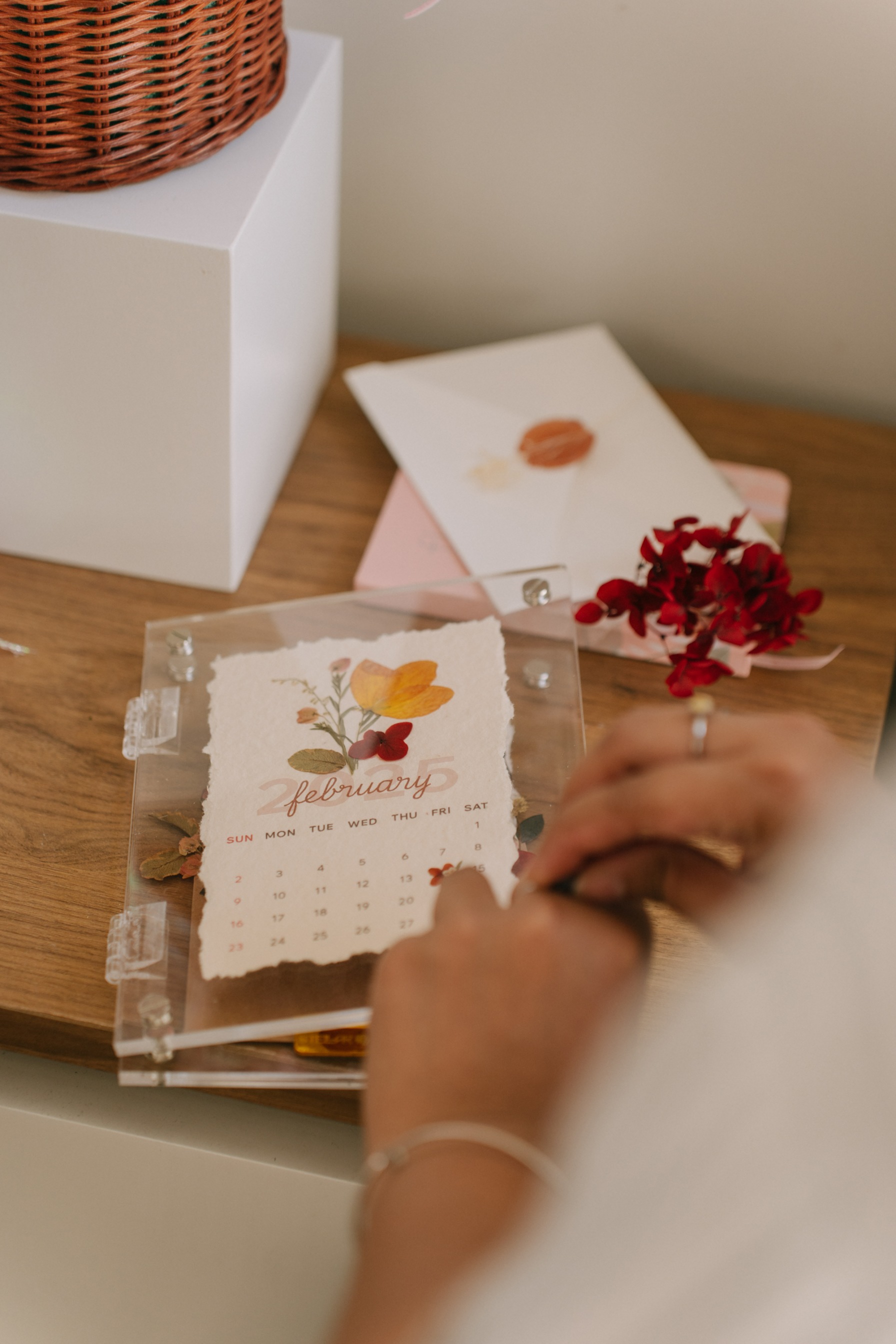 StellarCoronae - Pristine Book 15x20cm with Letter and Envelope | Bingkai Foto | Hadiah Kado Valentine
