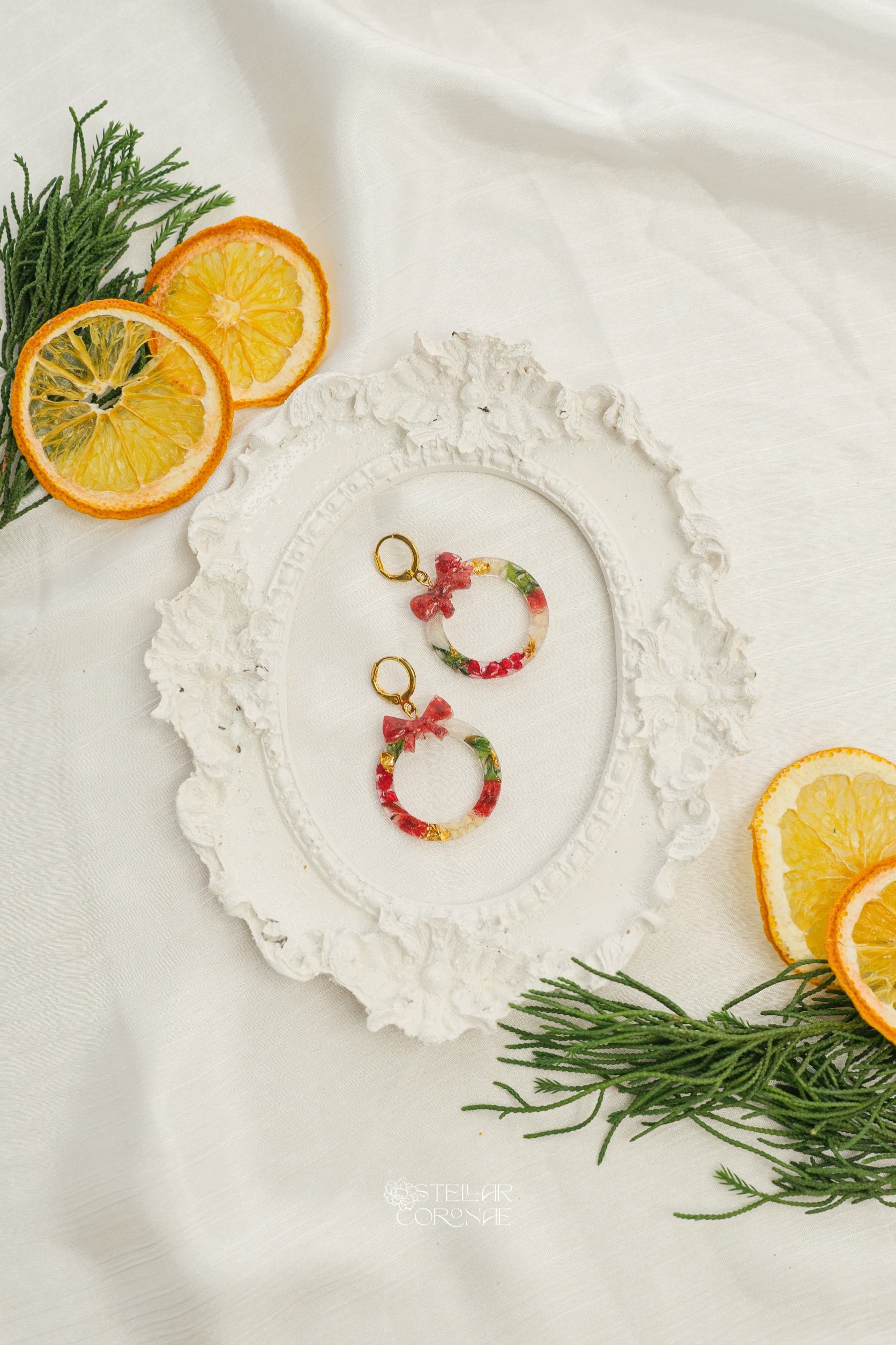 StellarCoronae - Christmas Wreath Earrings
