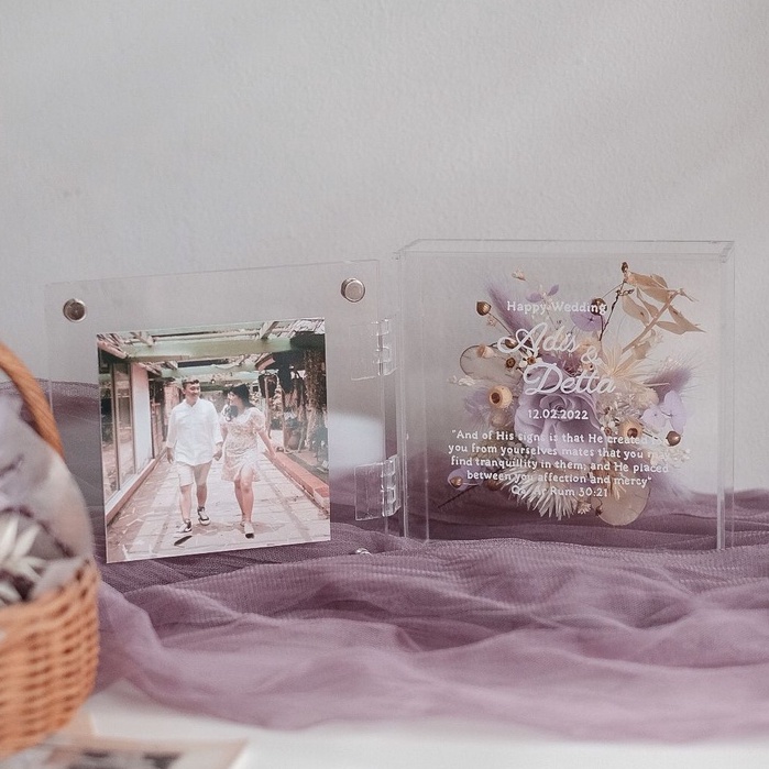 StellarCoronae - Flower Book Center Arrangement | Bingkai Foto | Hiasan Meja | Kado | Hadiah | Kado Hari Ibu | Mother's
