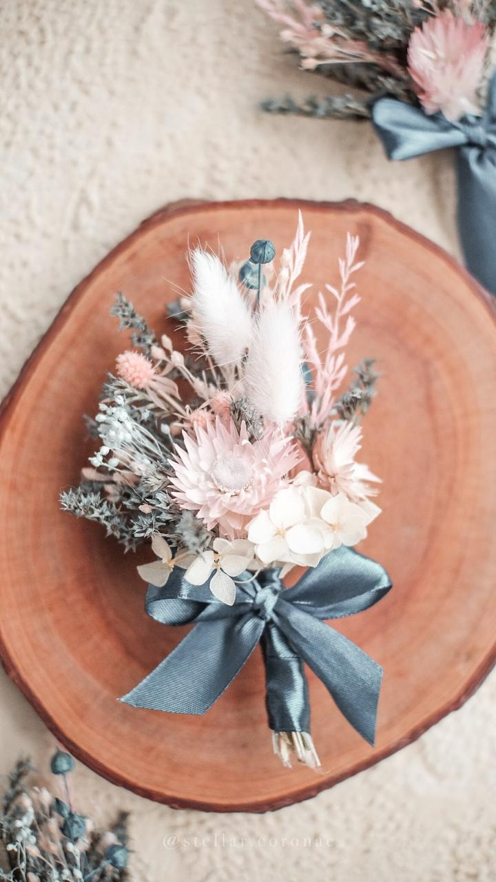 StellarCoronae - Boutonniere Groom